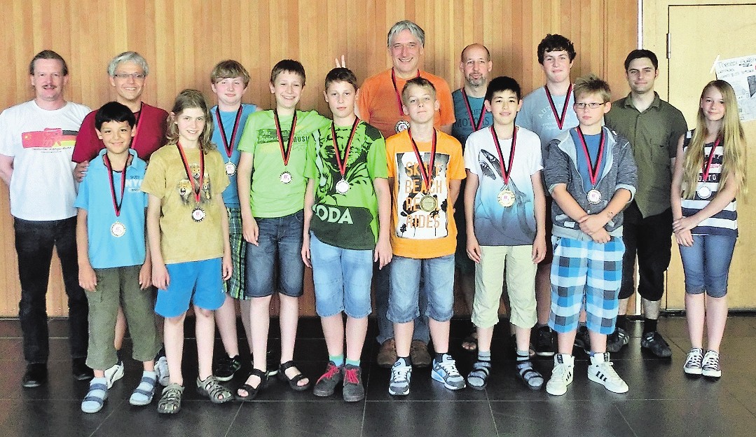 Phoenix-Gymnasium: 16 Teilnehmer kamen jetzt zum ersten Xingqi-Turnier. China-Schach wird schneller und taktischer gespielt als westliches Schach.